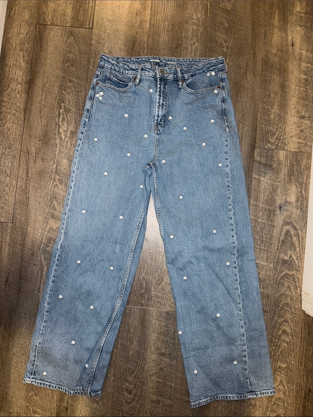 Old Navy Light Blue Straight-Leg Jeans with White Daisy Embroidery